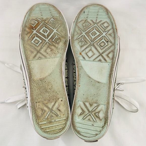 Kitson~LA / Jet Set Charmed Sneakers - Picture 7 of 14